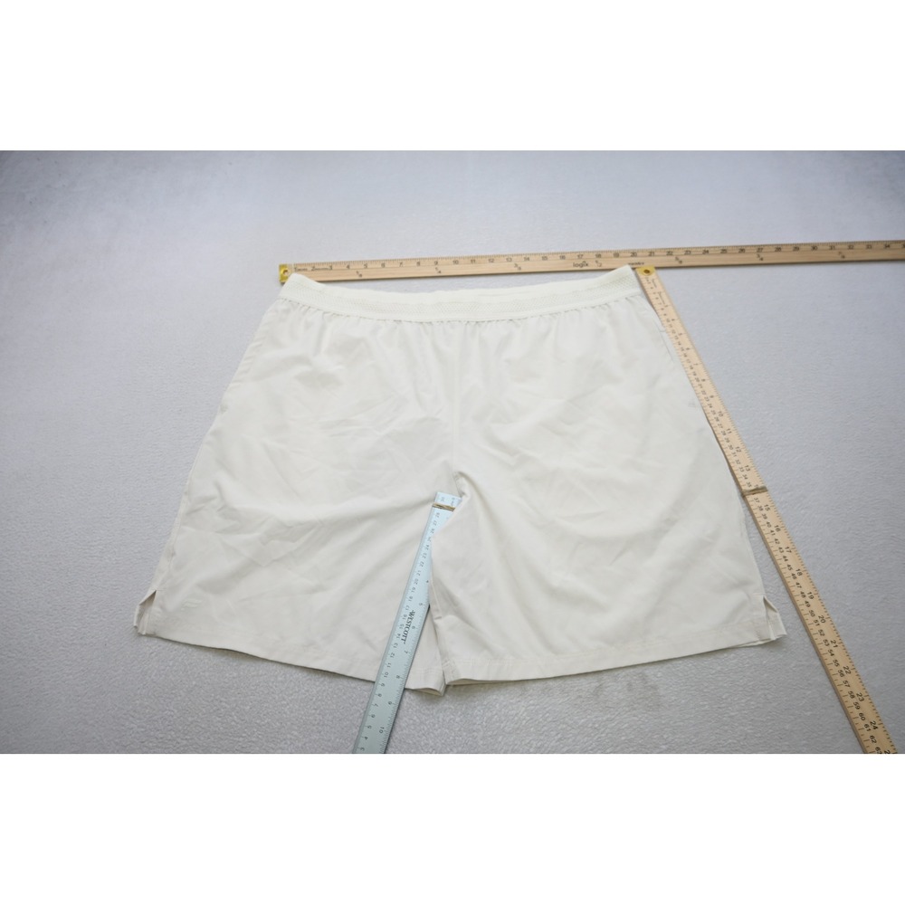 Fabletics Athletic Gym Shorts Mens 2XL Off-White Solid Activewear Excellent